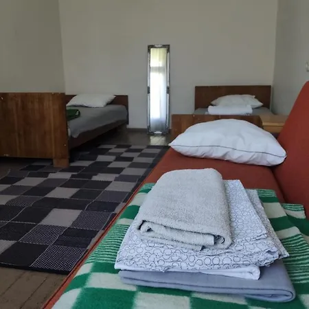 Hostel Back To The 80's